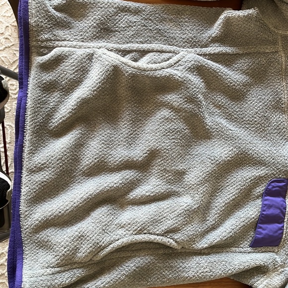 Patagonia women’s size medium fleece pullover - Picture 5 of 6